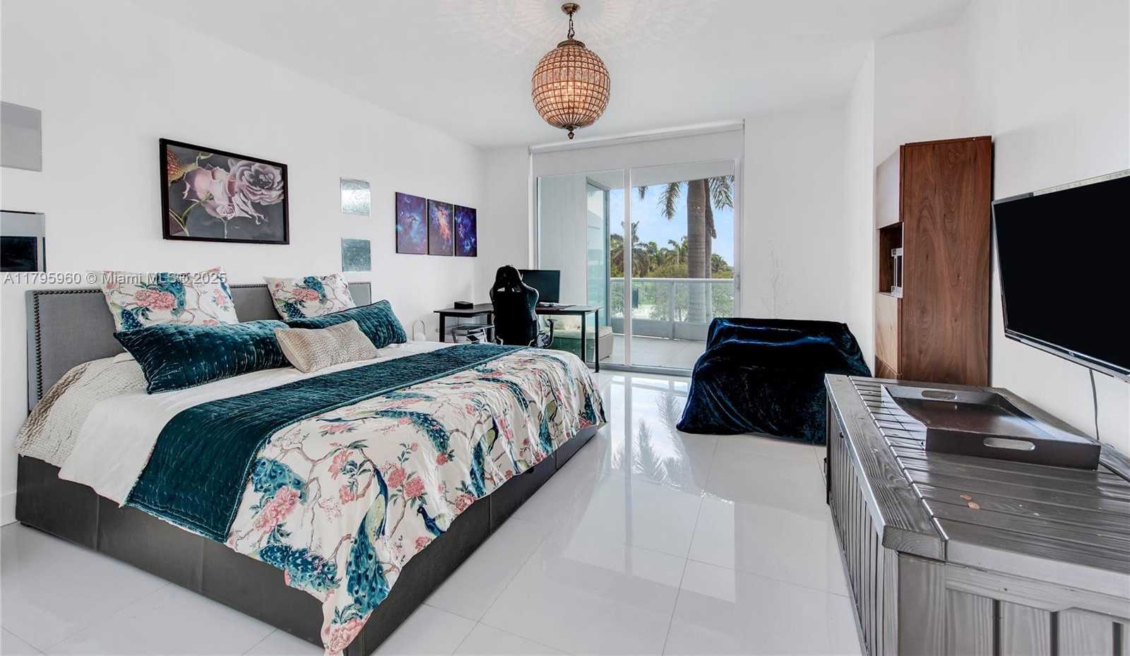 Small Image of 900 BISCAYNE BLVD #301, Miami Number 10