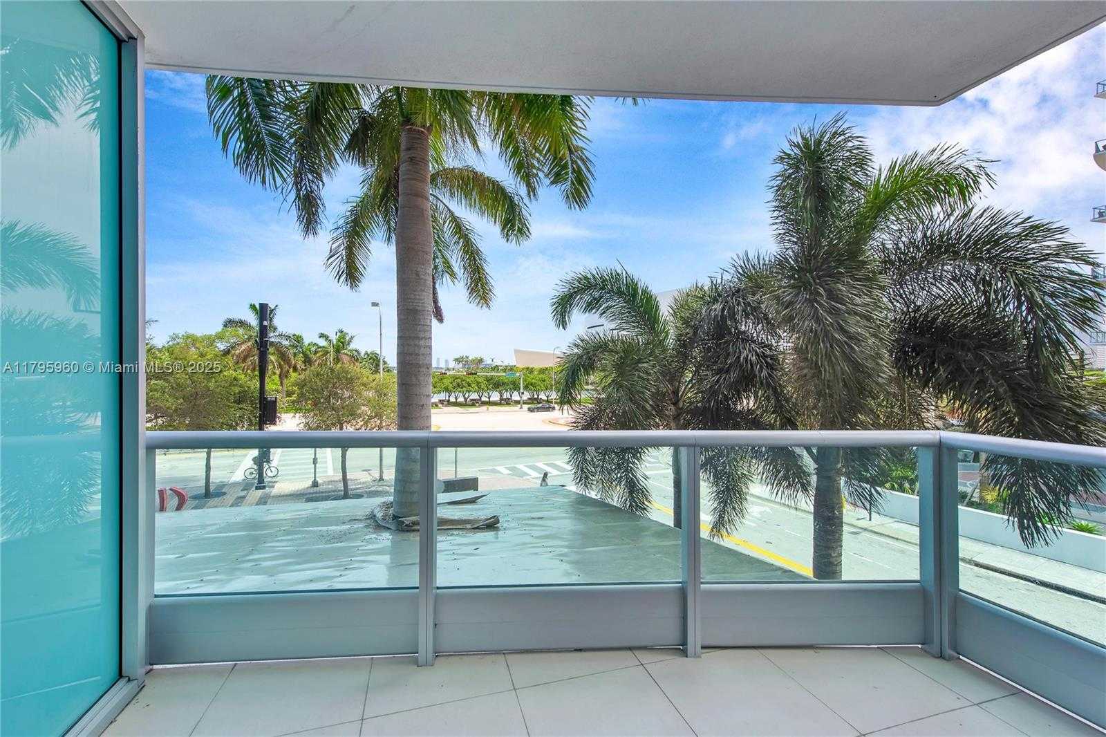 Small Image of 900 BISCAYNE BLVD #301, Miami Number 13