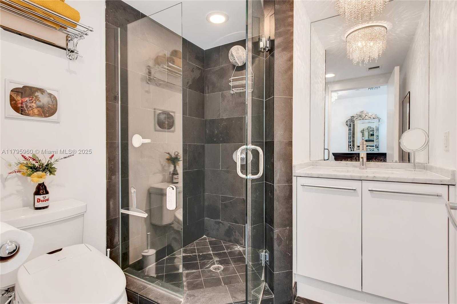 Small Image of 900 BISCAYNE BLVD #301, Miami Number 15