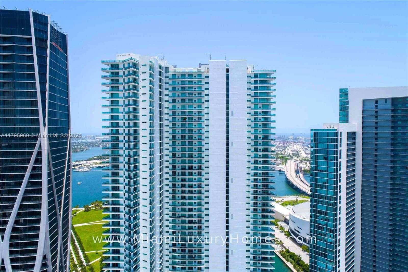 Small Image of 900 BISCAYNE BLVD #301, Miami Number 19