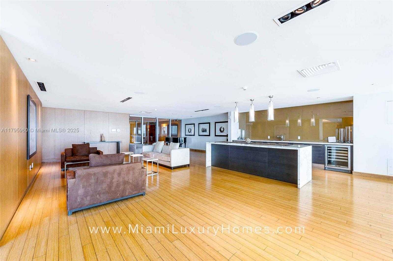 Small Image of 900 BISCAYNE BLVD #301, Miami Number 32