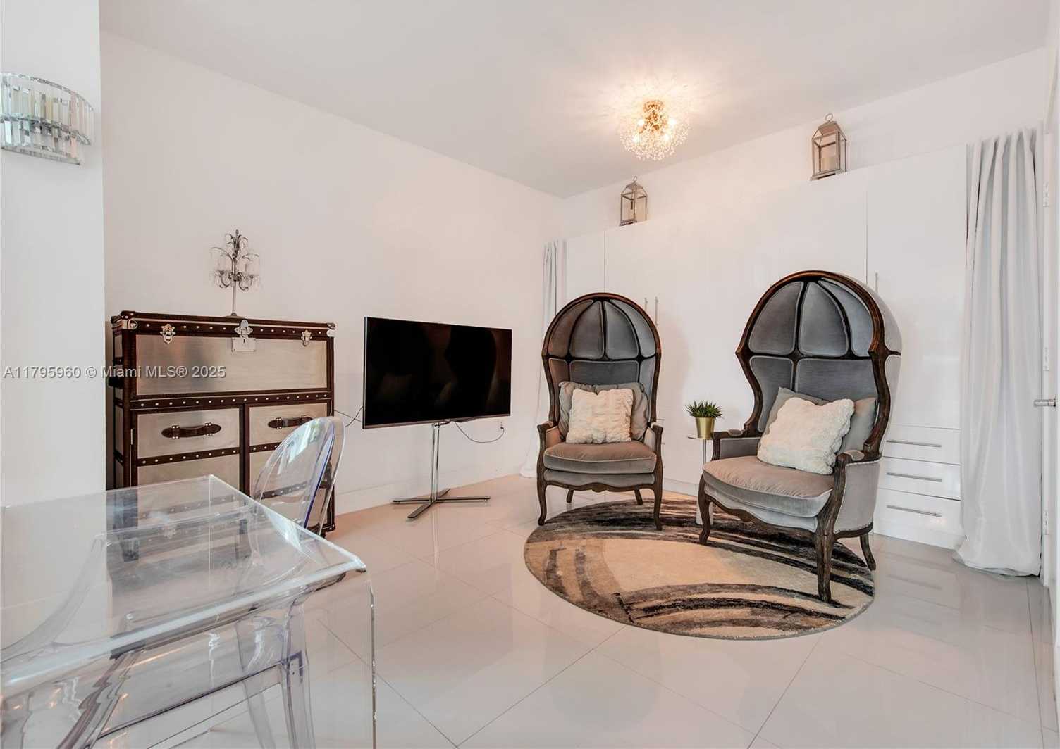 Small Image of 900 BISCAYNE BLVD #301, Miami Number 4