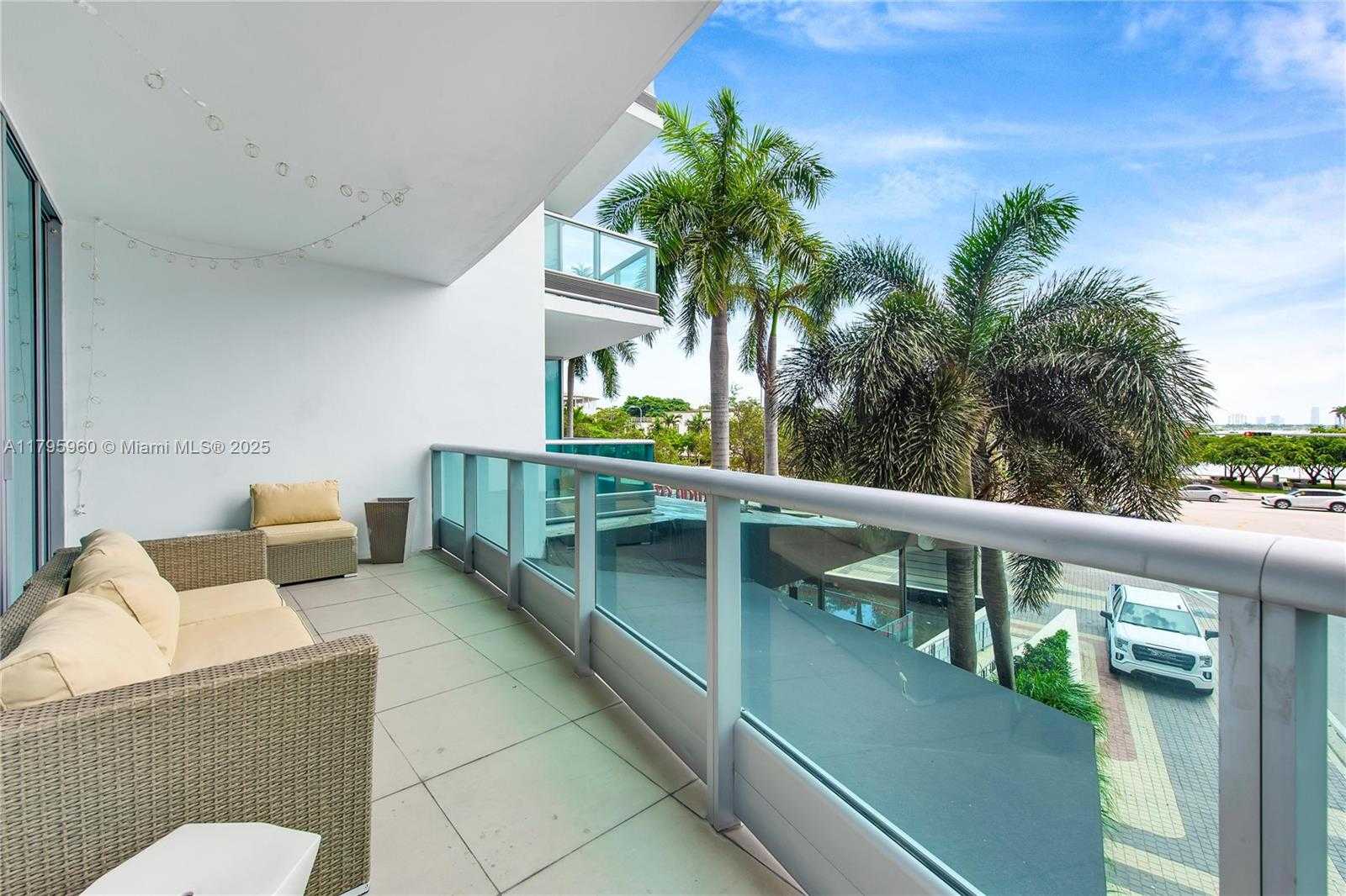 Small Image of 900 BISCAYNE BLVD #301, Miami Number 8