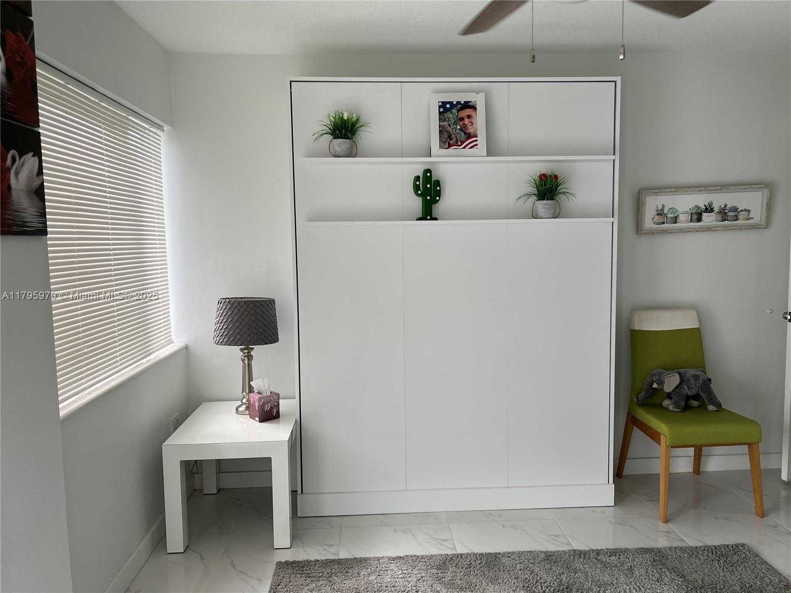 Small Image of 220 KINGS POINT DR #512, Sunny Isles Beach Number 17