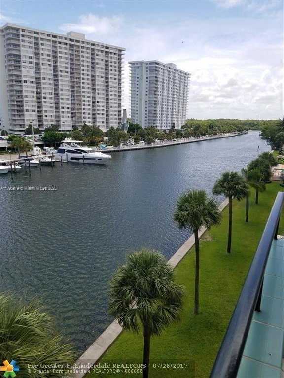 Small Image of 220 KINGS POINT DR #512, Sunny Isles Beach Number 25