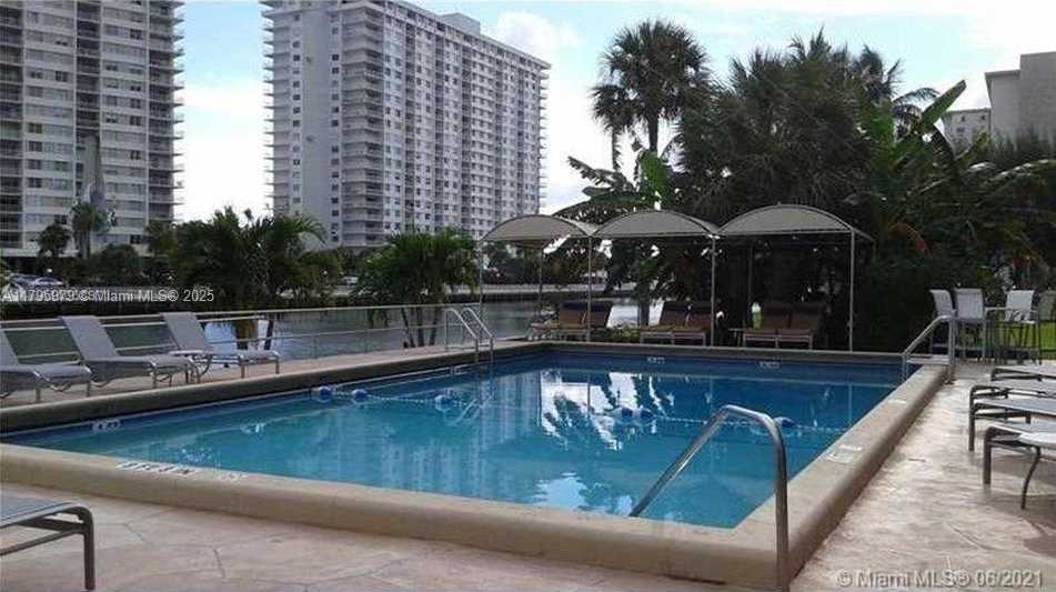 Small Image of 220 KINGS POINT DR #512, Sunny Isles Beach Number 26