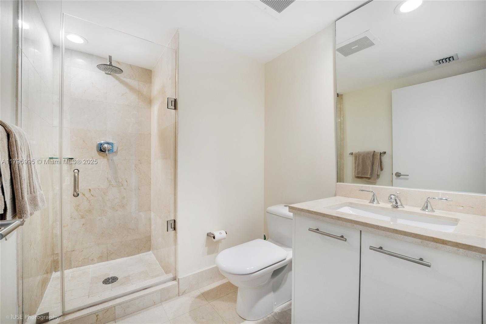 Small Image of 6801 COLLINS AVE #1401, Miami Beach Number 15