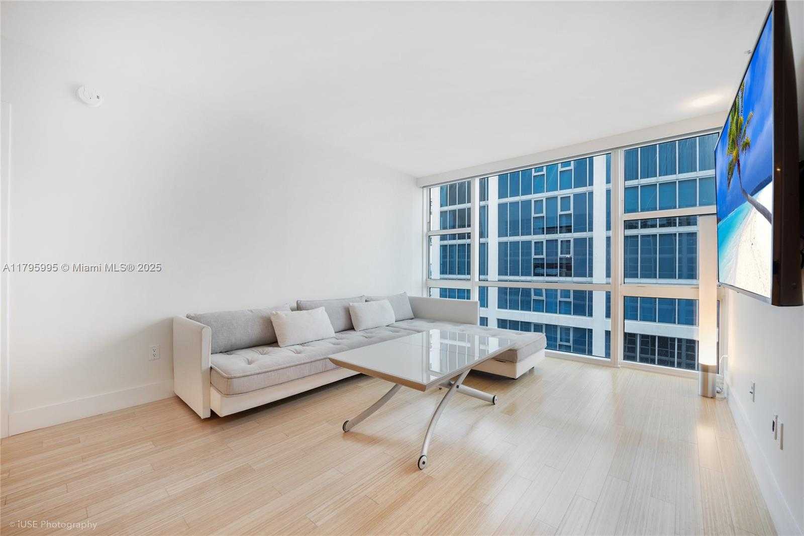 Small Image of 6801 COLLINS AVE #1401, Miami Beach Number 8