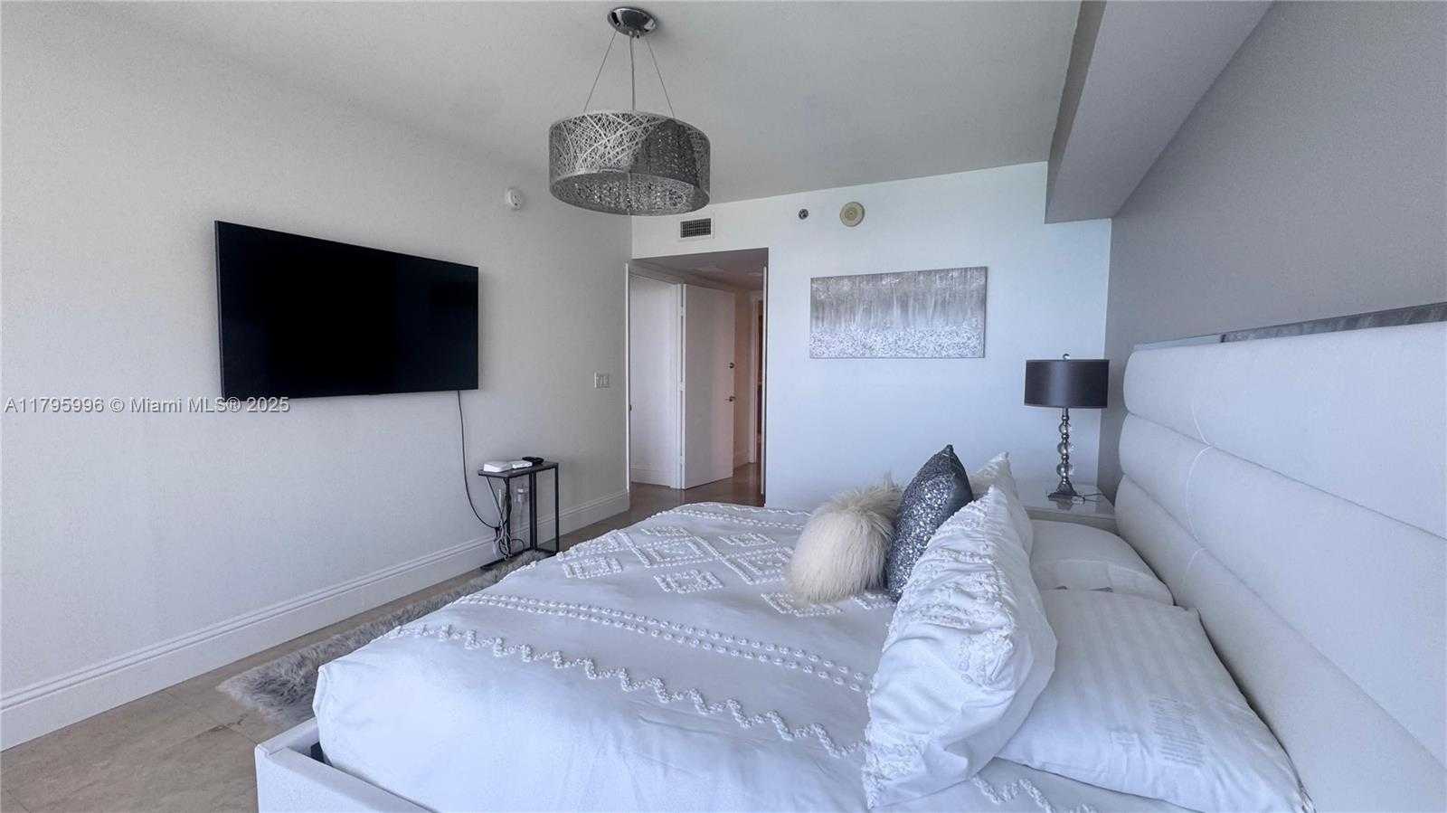 Small Image of 1830 SOUTH OCEAN DR( AVAIL ASAP ) #4411, Hallandale Beach Number 21