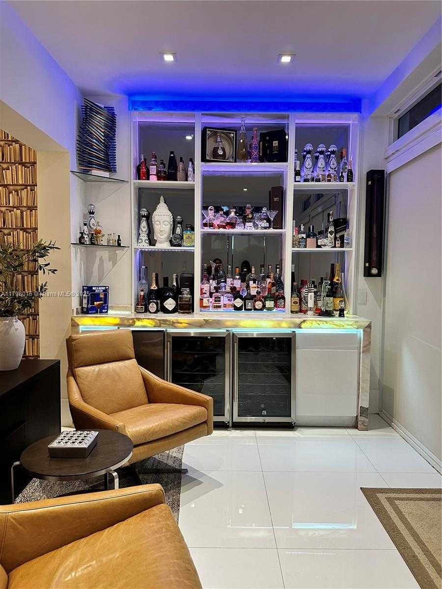 Small Image of 6801 NORTH WEST 113TH CT, Doral Number 23