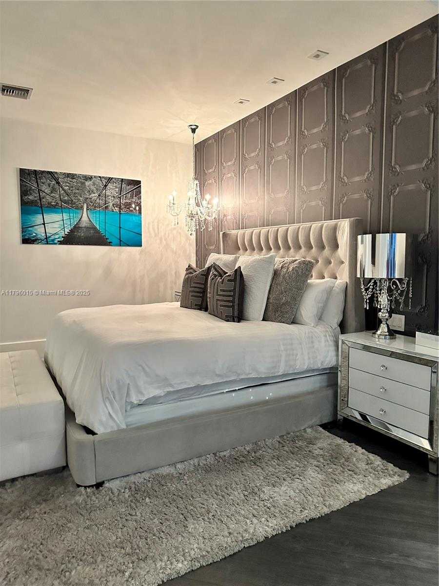 Small Image of 6801 NORTH WEST 113TH CT, Doral Number 31