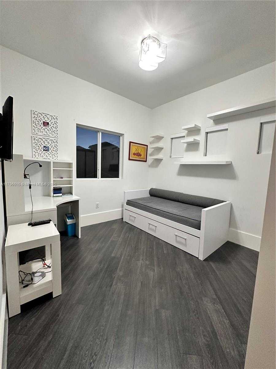 Small Image of 6801 NORTH WEST 113TH CT, Doral Number 38