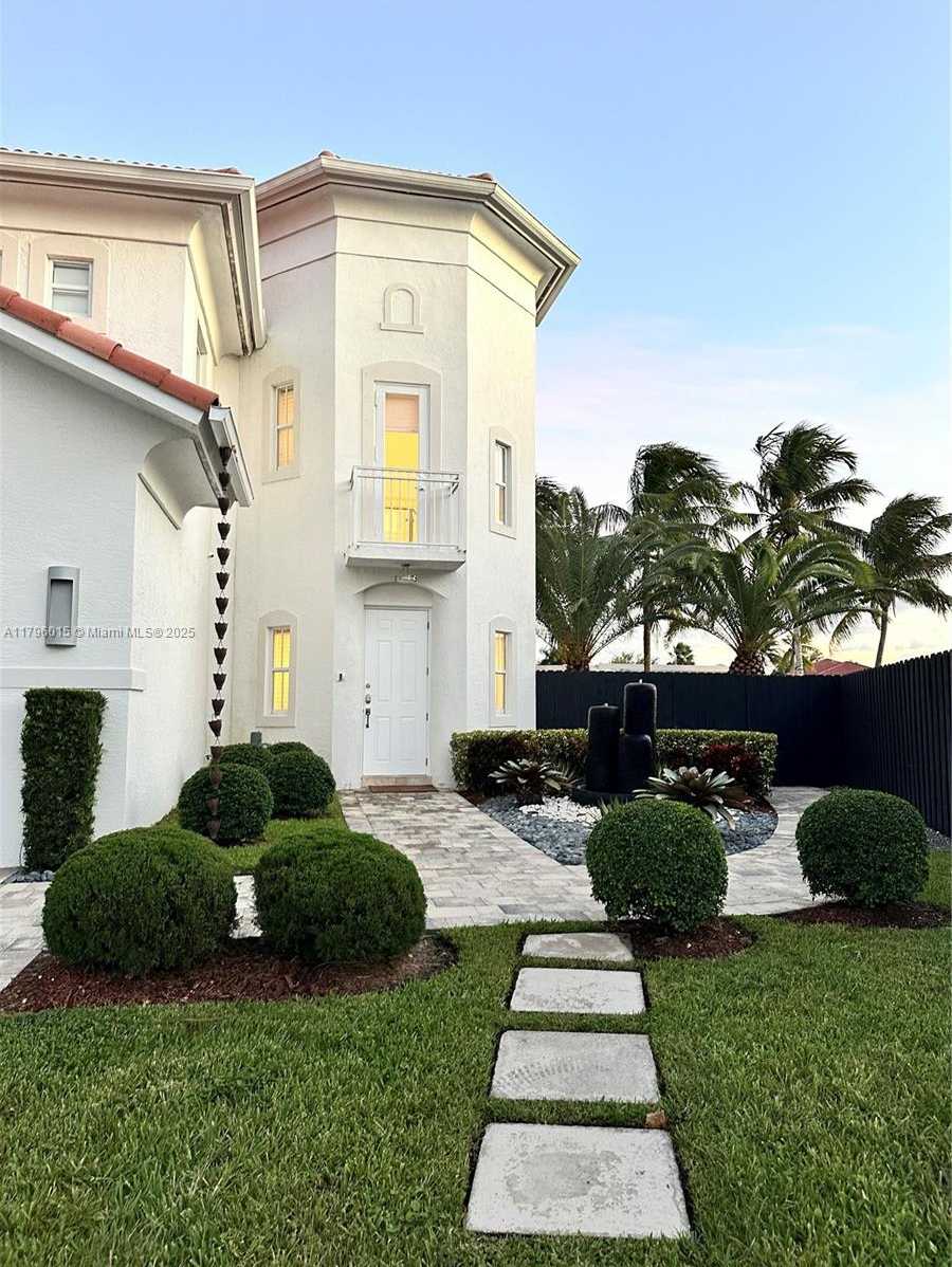 Small Image of 6801 NORTH WEST 113TH CT, Doral Number 4