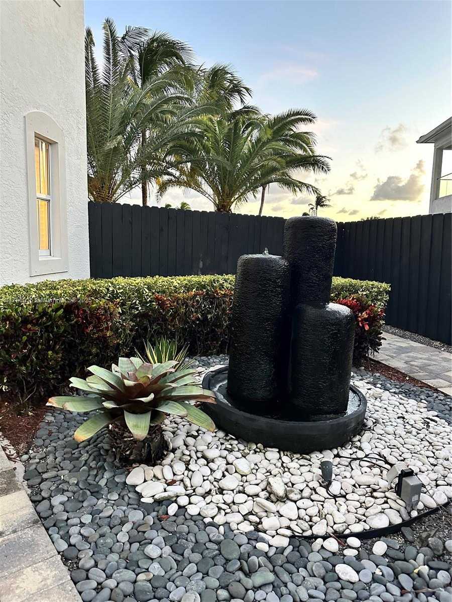 Small Image of 6801 NORTH WEST 113TH CT, Doral Number 5
