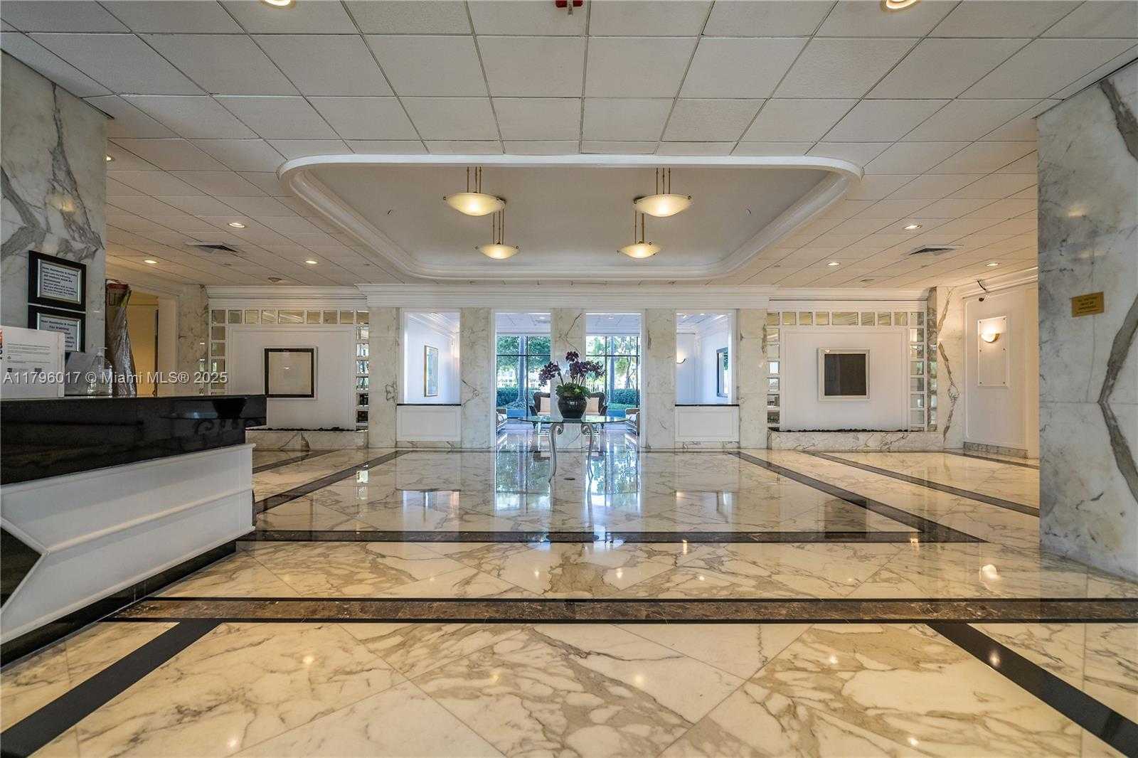 Small Image of 5700 COLLINS AVE #10M, Miami Beach Number 10