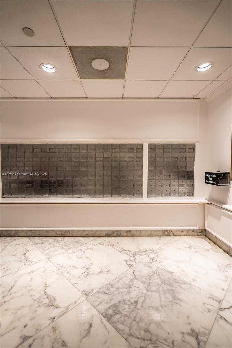 Small Image of 5700 COLLINS AVE #10M, Miami Beach Number 39