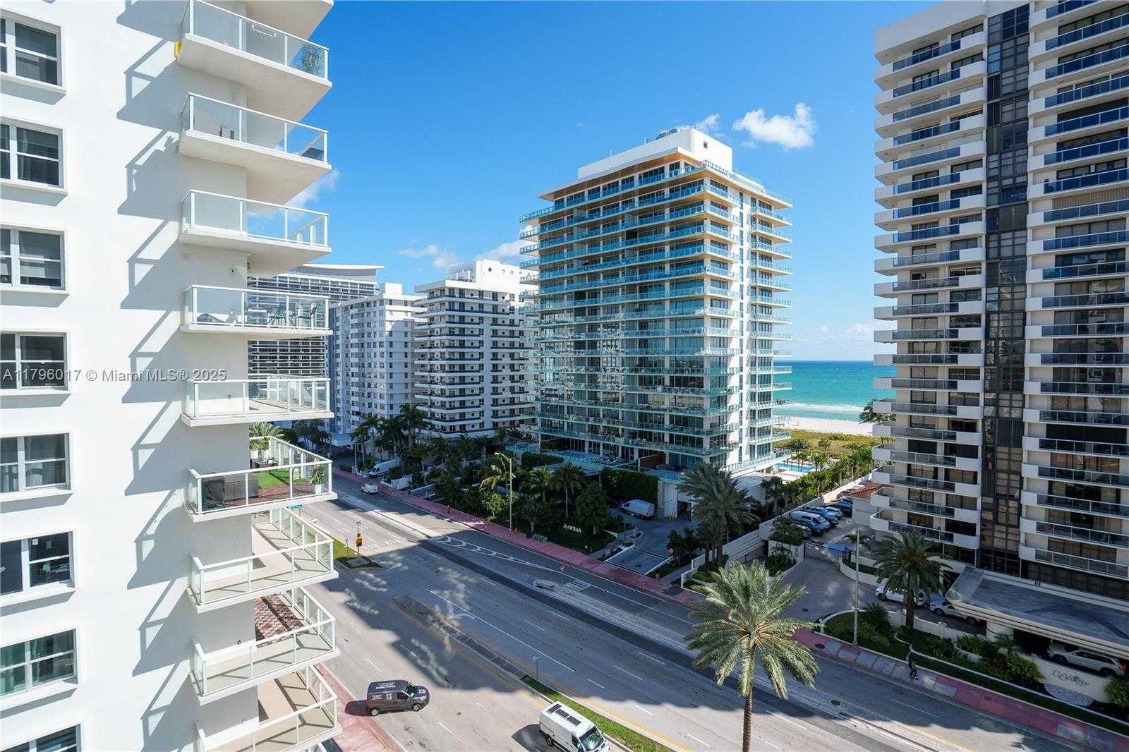 Small Image of 5700 COLLINS AVE #10M, Miami Beach Number 4