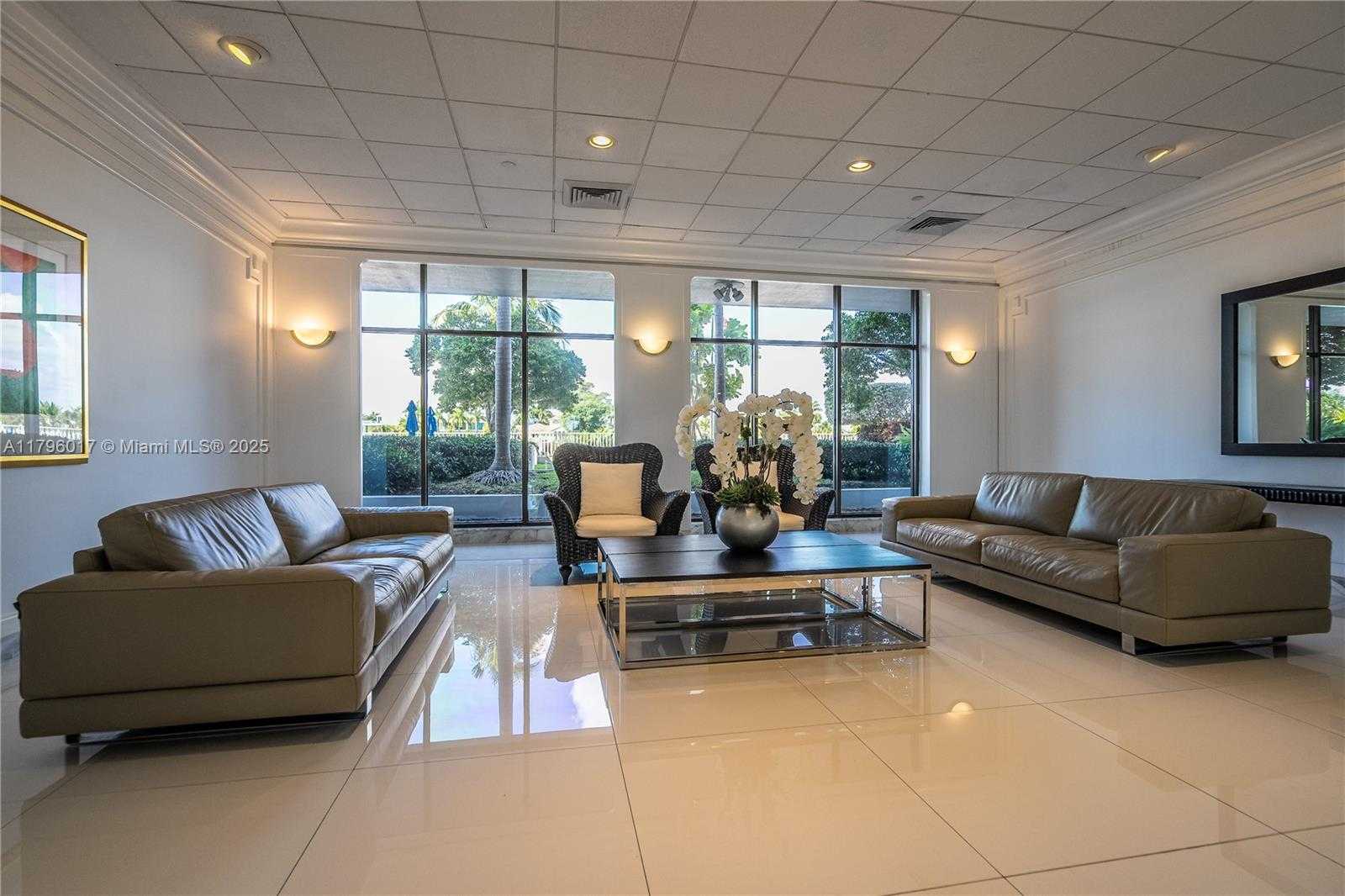 Small Image of 5700 COLLINS AVE #10M, Miami Beach Number 8