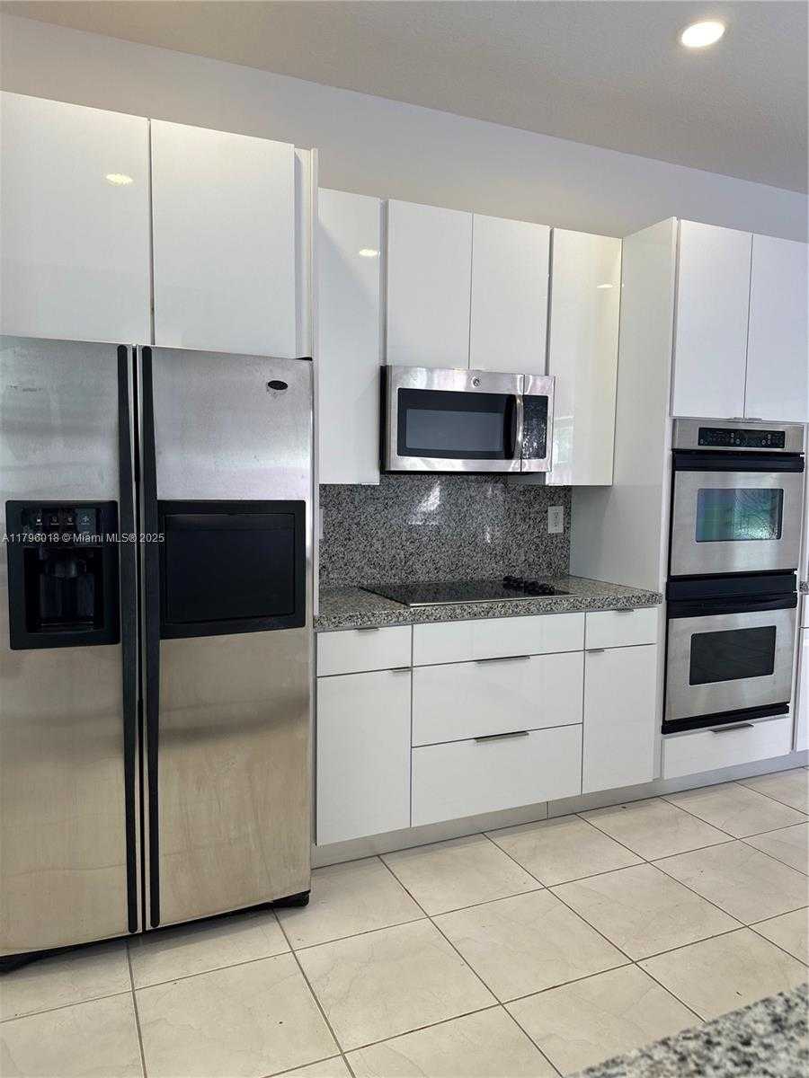 Small Image of 11388 NORTH WEST 68TH ST, Doral Number 2