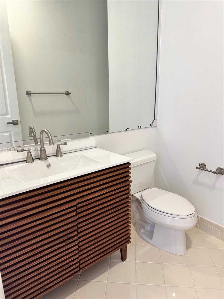 Small Image of 11388 NORTH WEST 68TH ST, Doral Number 4