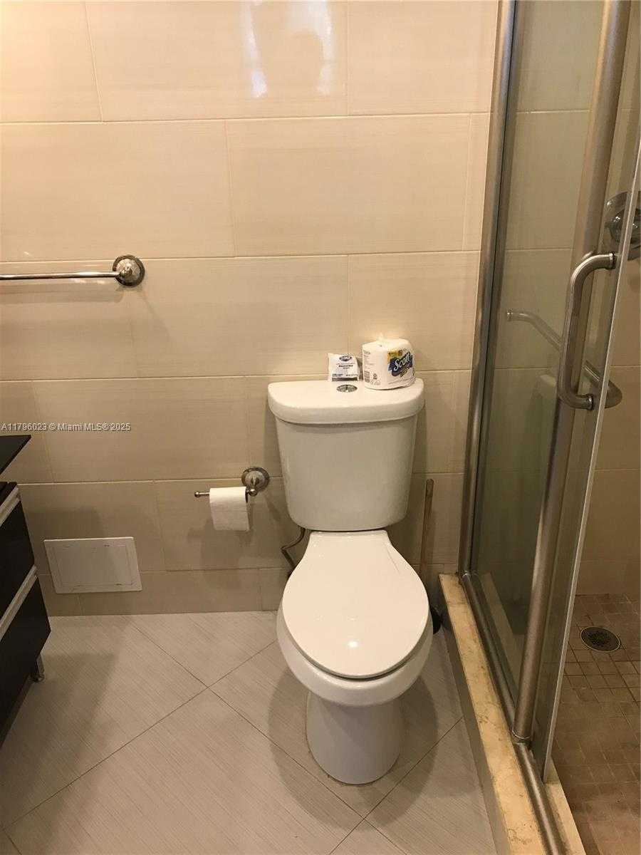 Small Image of 3001 SOUTH OCEAN DR #317, Hollywood Number 12