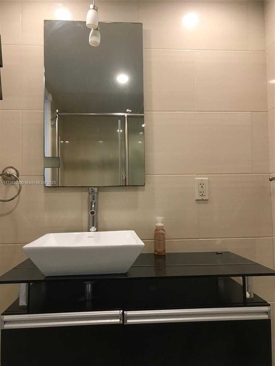 Small Image of 3001 SOUTH OCEAN DR #317, Hollywood Number 14