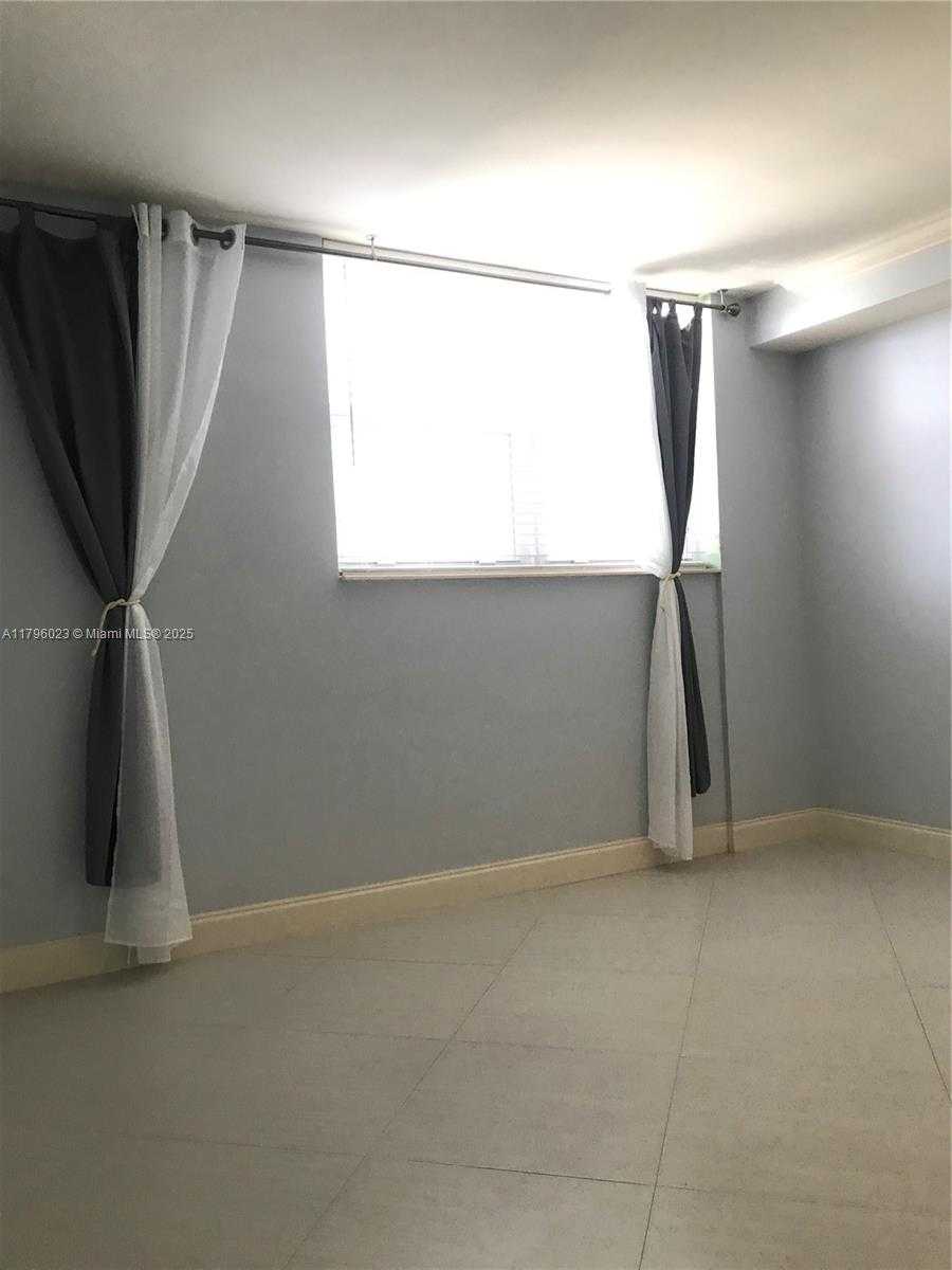 Small Image of 3001 SOUTH OCEAN DR #317, Hollywood Number 18