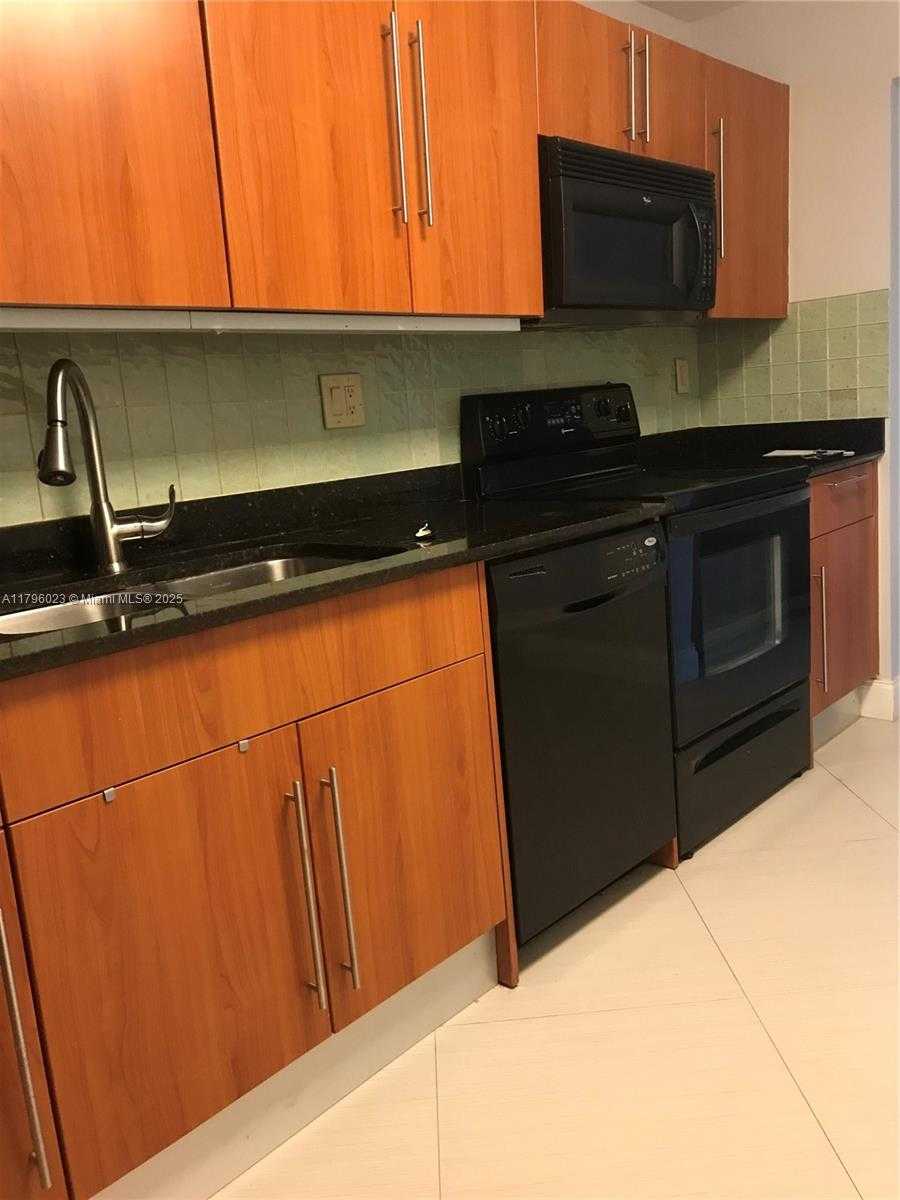 Small Image of 3001 SOUTH OCEAN DR #317, Hollywood Number 3