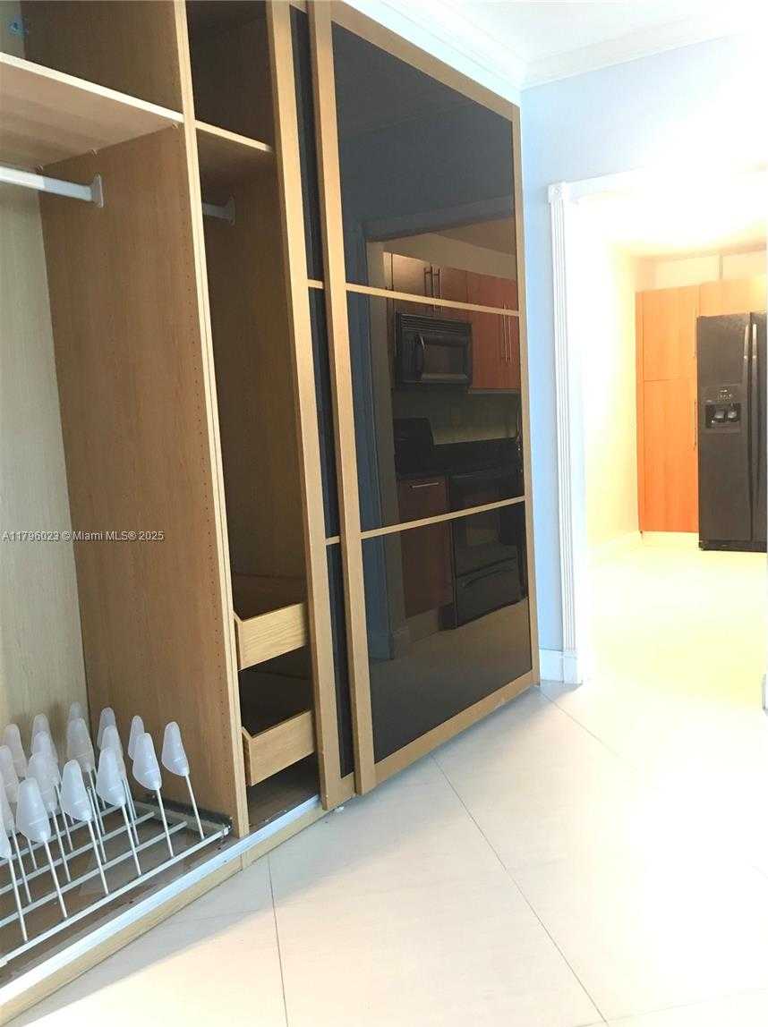 Small Image of 3001 SOUTH OCEAN DR #317, Hollywood Number 8