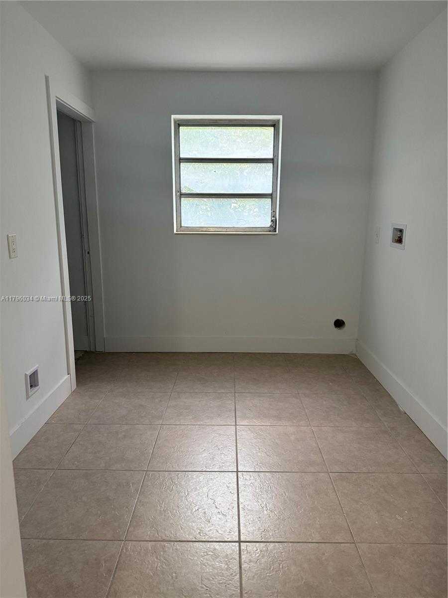 Small Image of 6473 SOUTH WEST 25TH ST, Miami Number 11