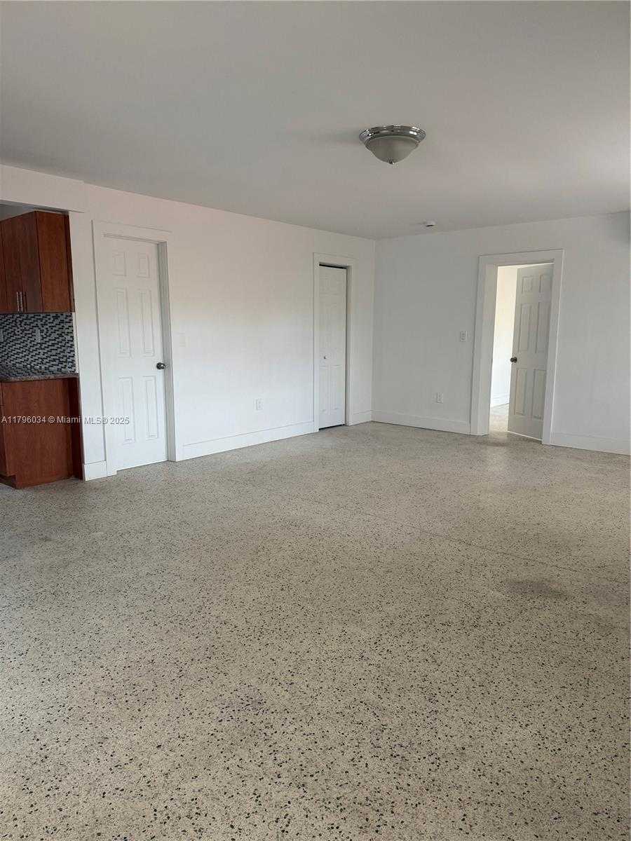 Small Image of 6473 SOUTH WEST 25TH ST, Miami Number 12