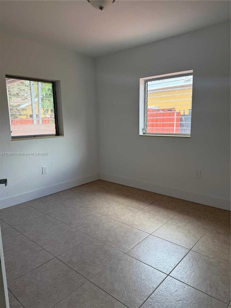 Small Image of 6473 SOUTH WEST 25TH ST, Miami Number 16