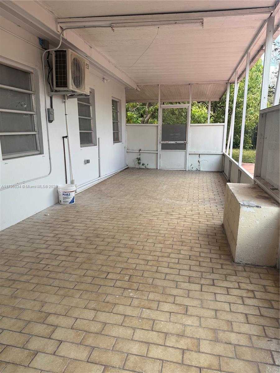 Small Image of 6473 SOUTH WEST 25TH ST, Miami Number 19