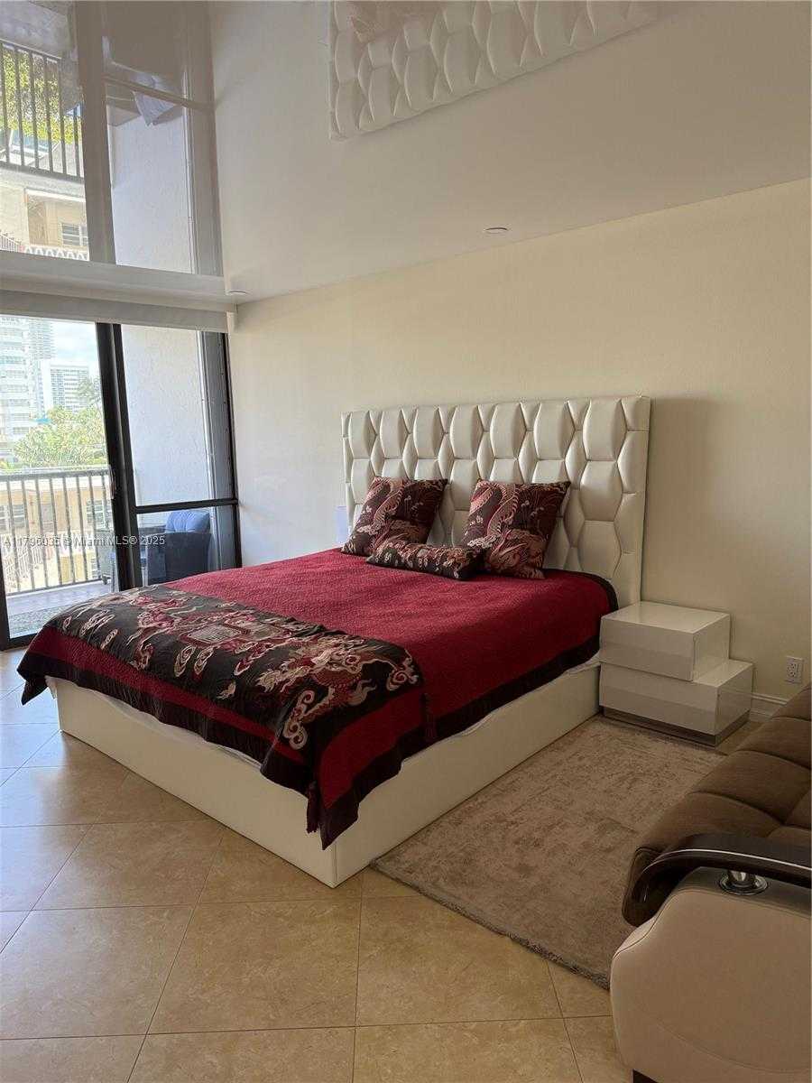 Small Image of 2017 SOUTH OCEAN DR #303, Hallandale Beach Number 4