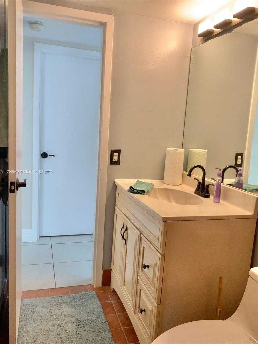 Small Image of 2020 NORTH EAST 135TH ST #409, North Miami Number 11