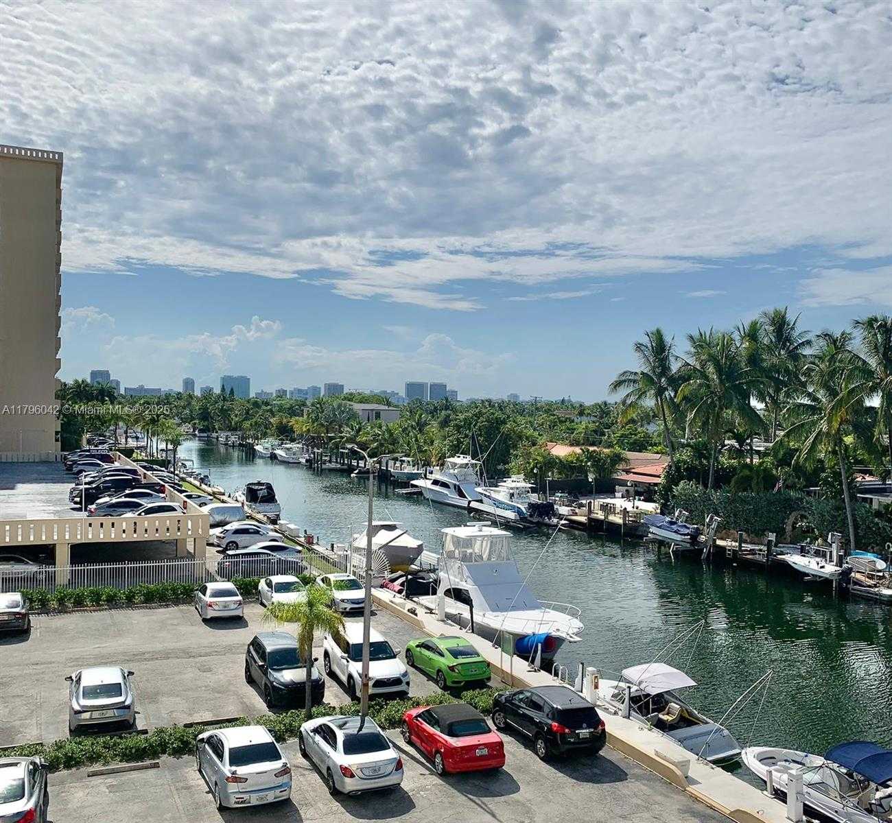 Small Image of 2020 NORTH EAST 135TH ST #409, North Miami Number 16