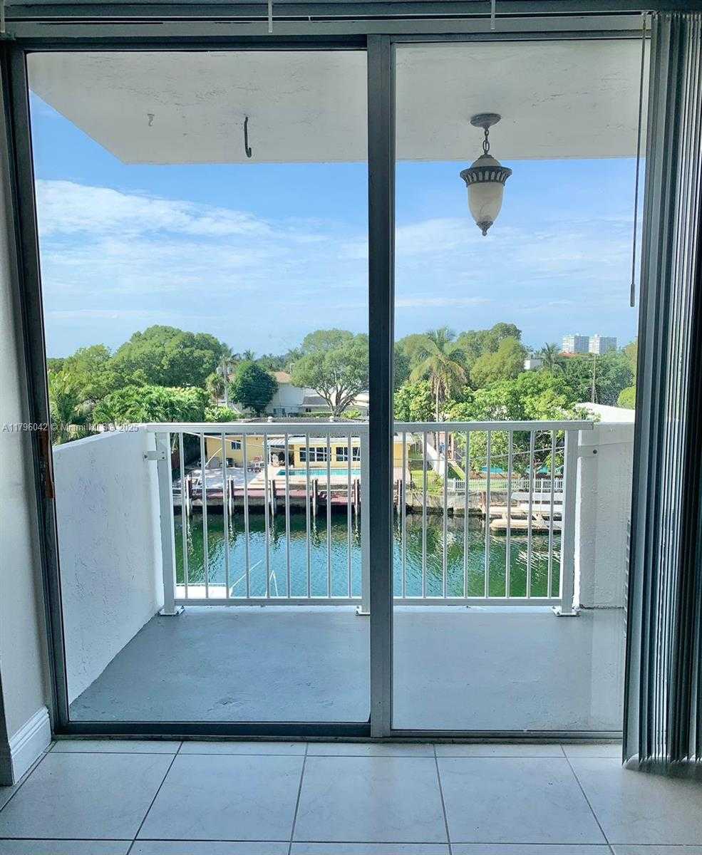 Small Image of 2020 NORTH EAST 135TH ST #409, North Miami Number 5