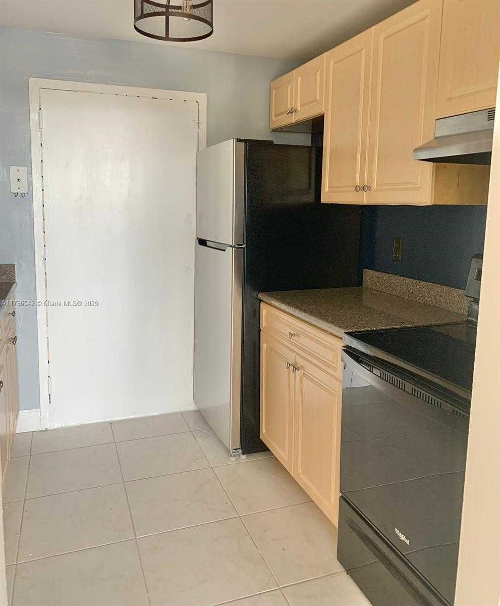 Small Image of 2020 NORTH EAST 135TH ST #409, North Miami Number 6
