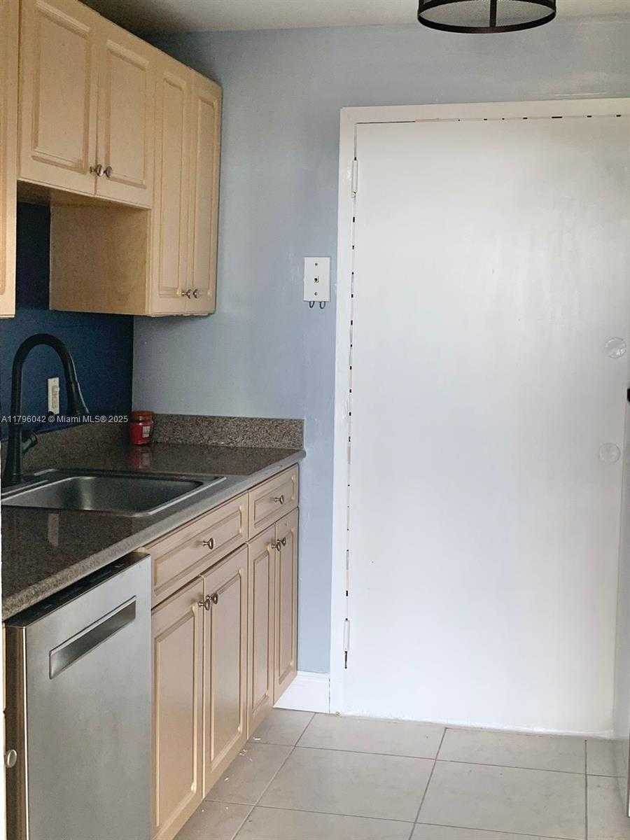 Small Image of 2020 NORTH EAST 135TH ST #409, North Miami Number 8
