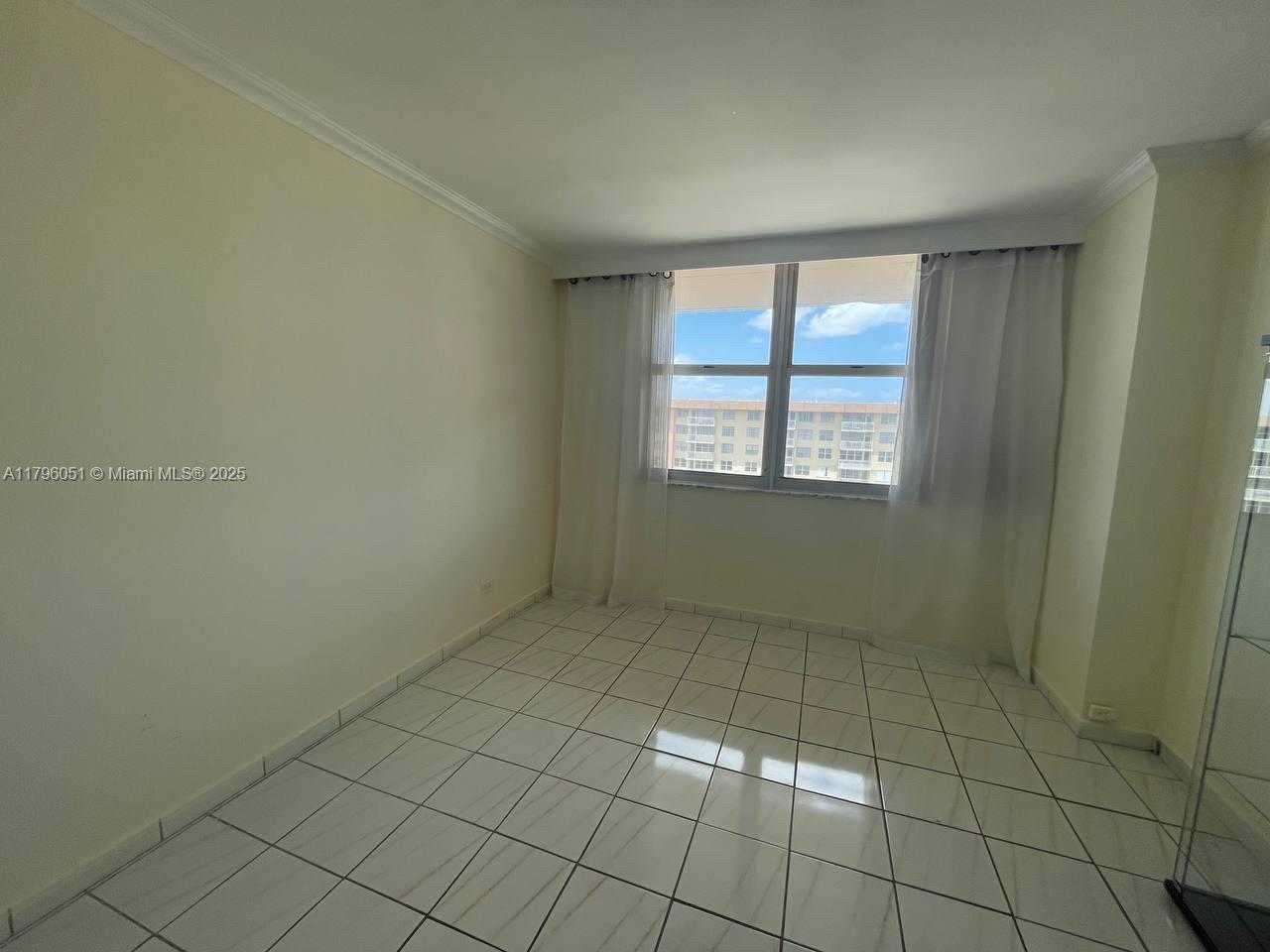 Small Image of 250 174TH ST #2308, Sunny Isles Beach Number 16