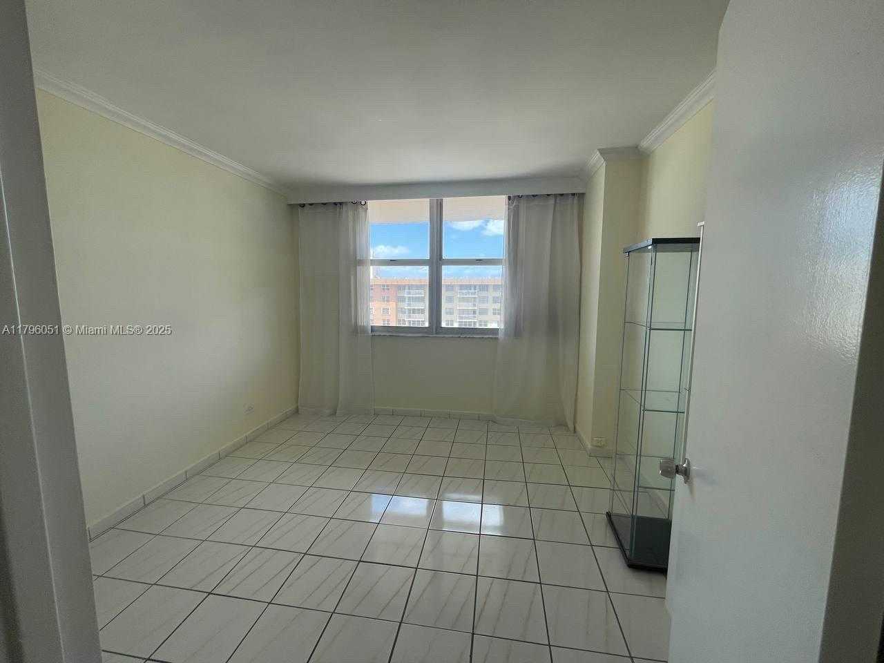 Small Image of 250 174TH ST #2308, Sunny Isles Beach Number 17