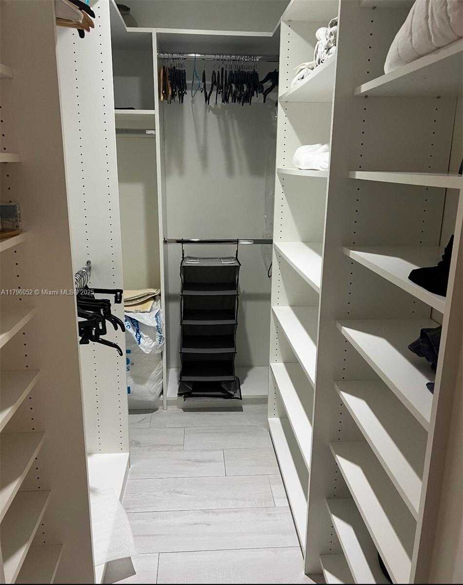 Small Image of 1080 BRICKELL AVE #2707, Miami Number 7
