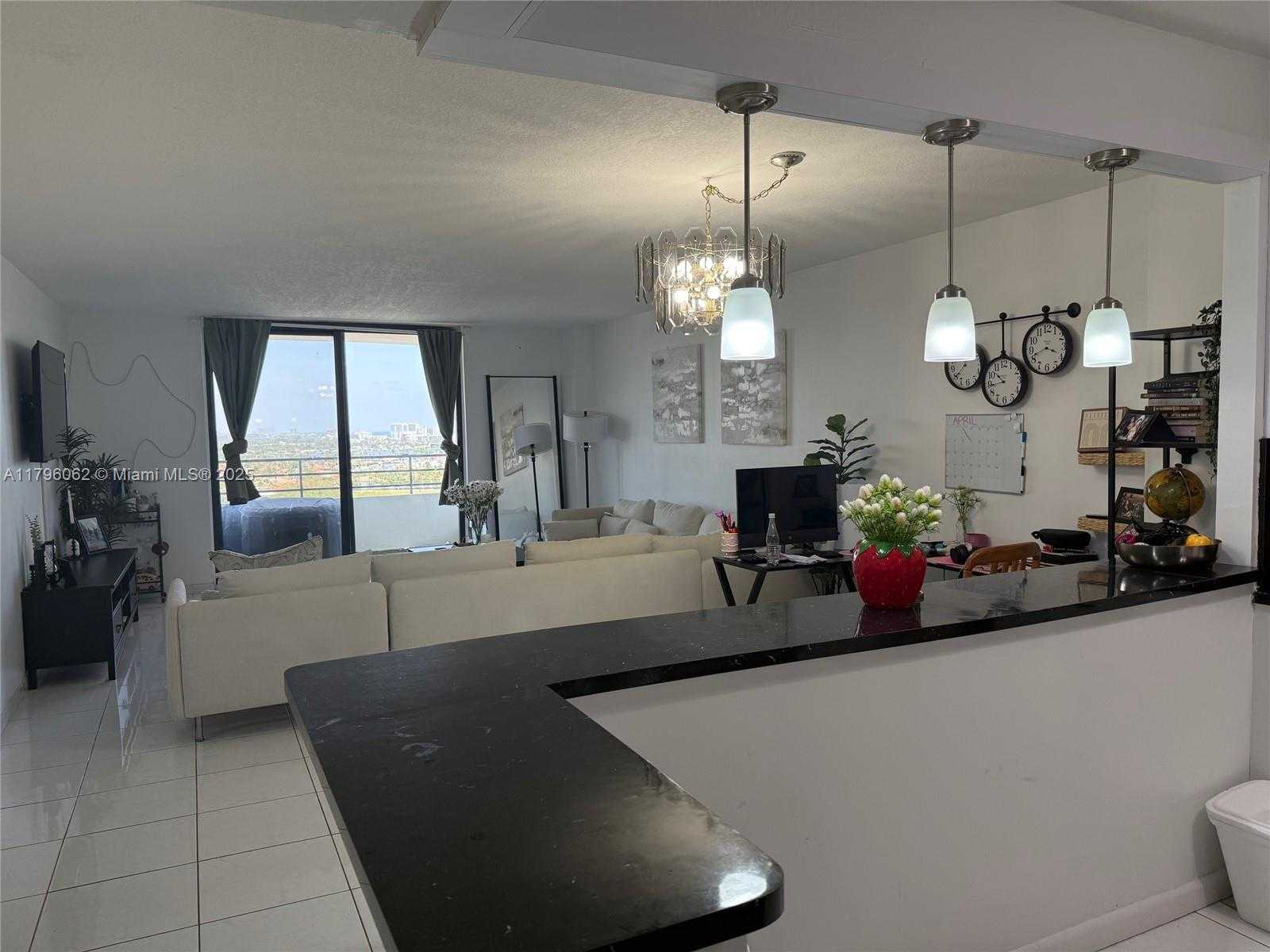 Small Image of 2500 PARKVIEW DR #1908, Hallandale Beach Number 12