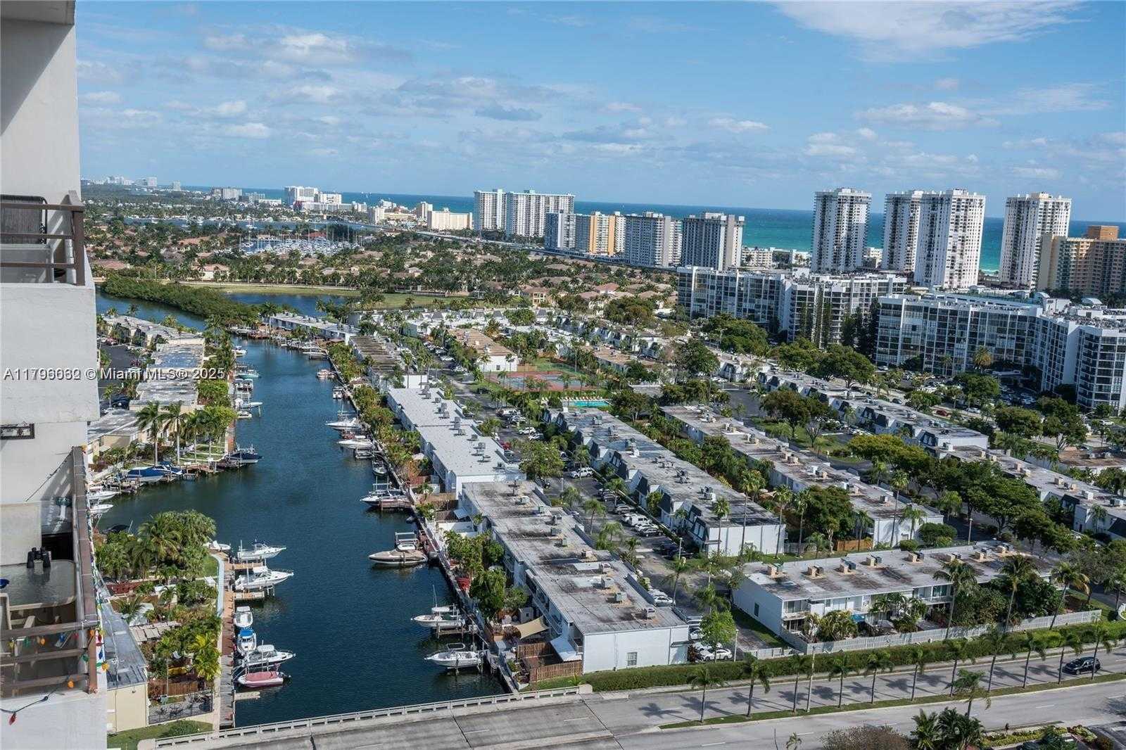 Small Image of 2500 PARKVIEW DR #1908, Hallandale Beach Number 3
