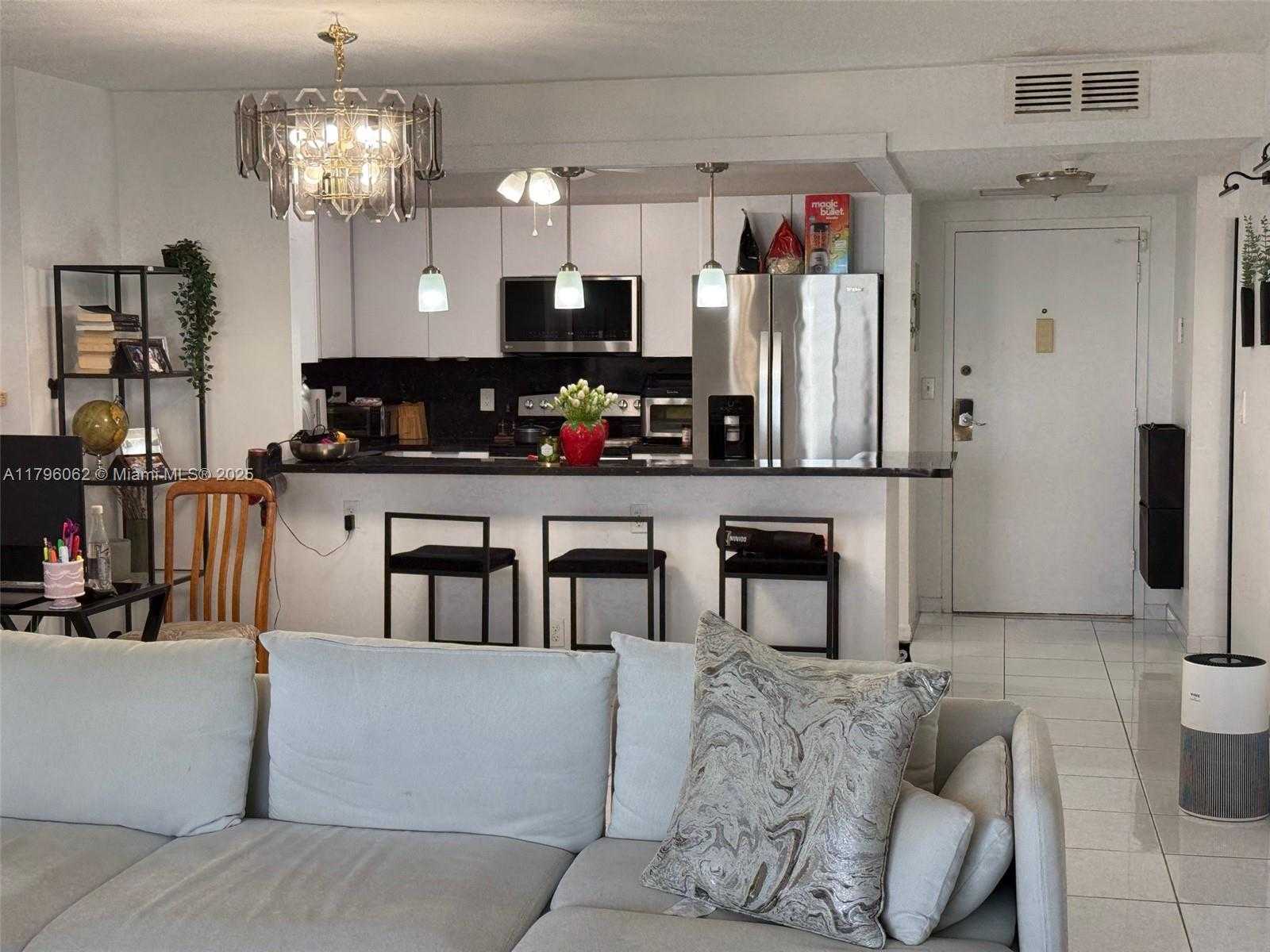 Small Image of 2500 PARKVIEW DR #1908, Hallandale Beach Number 7