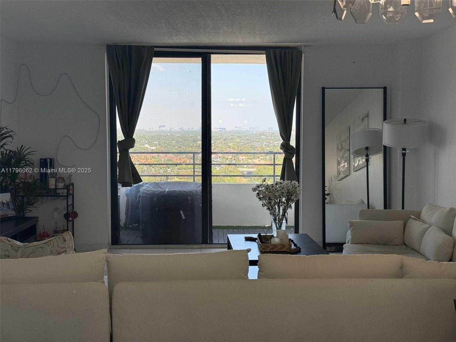 Small Image of 2500 PARKVIEW DR #1908, Hallandale Beach Number 8