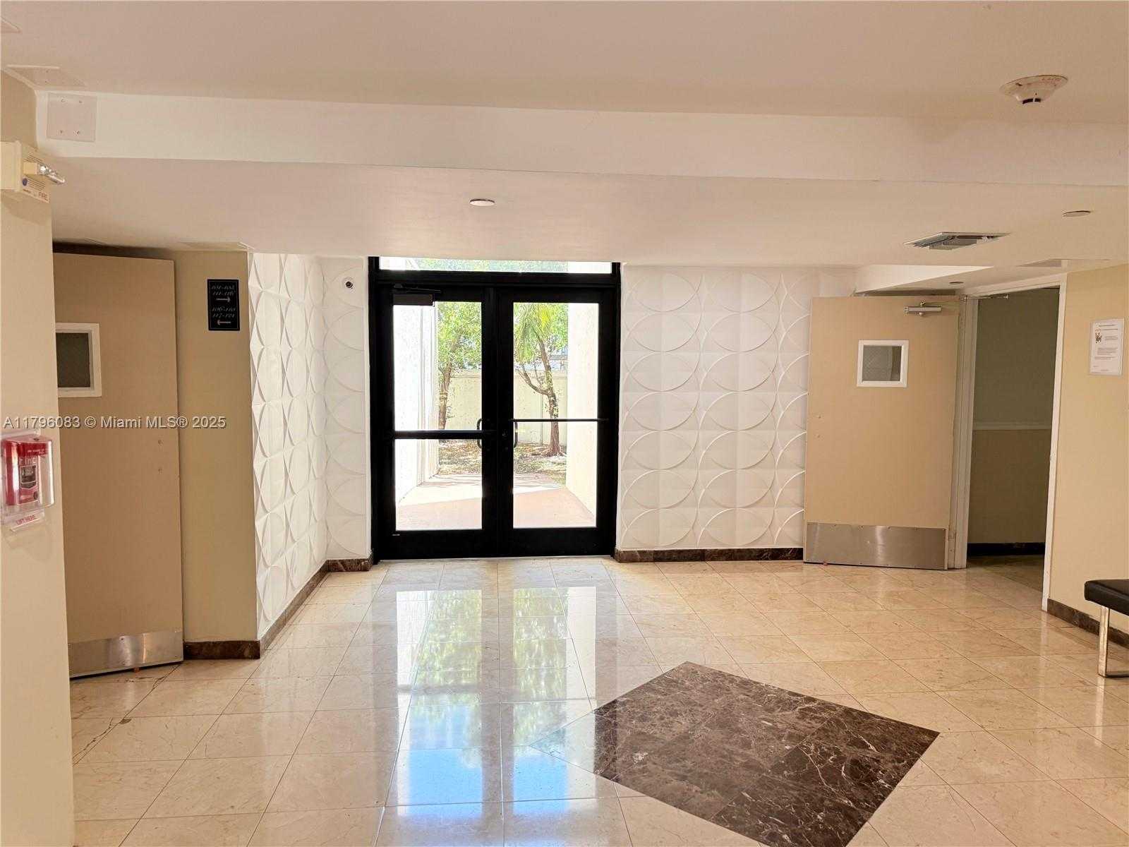 Small Image of 16909 NORTH BAY RD #116, Sunny Isles Beach Number 11