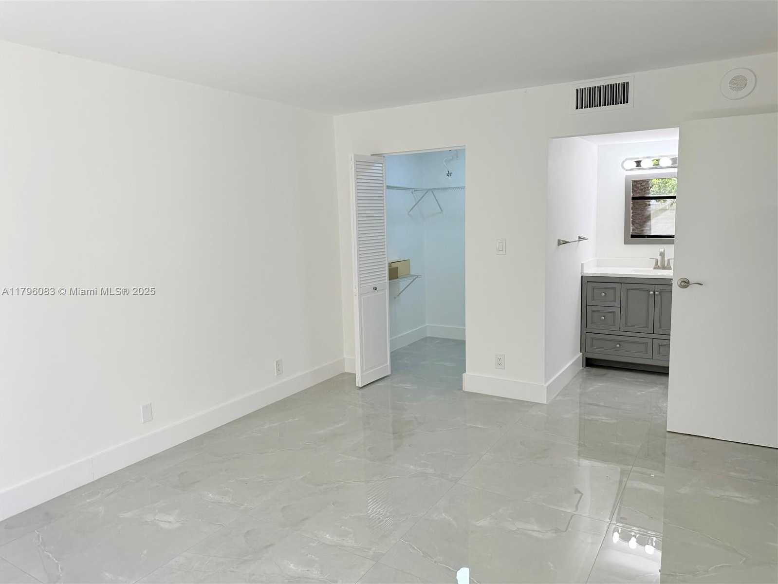 Small Image of 16909 NORTH BAY RD #116, Sunny Isles Beach Number 6