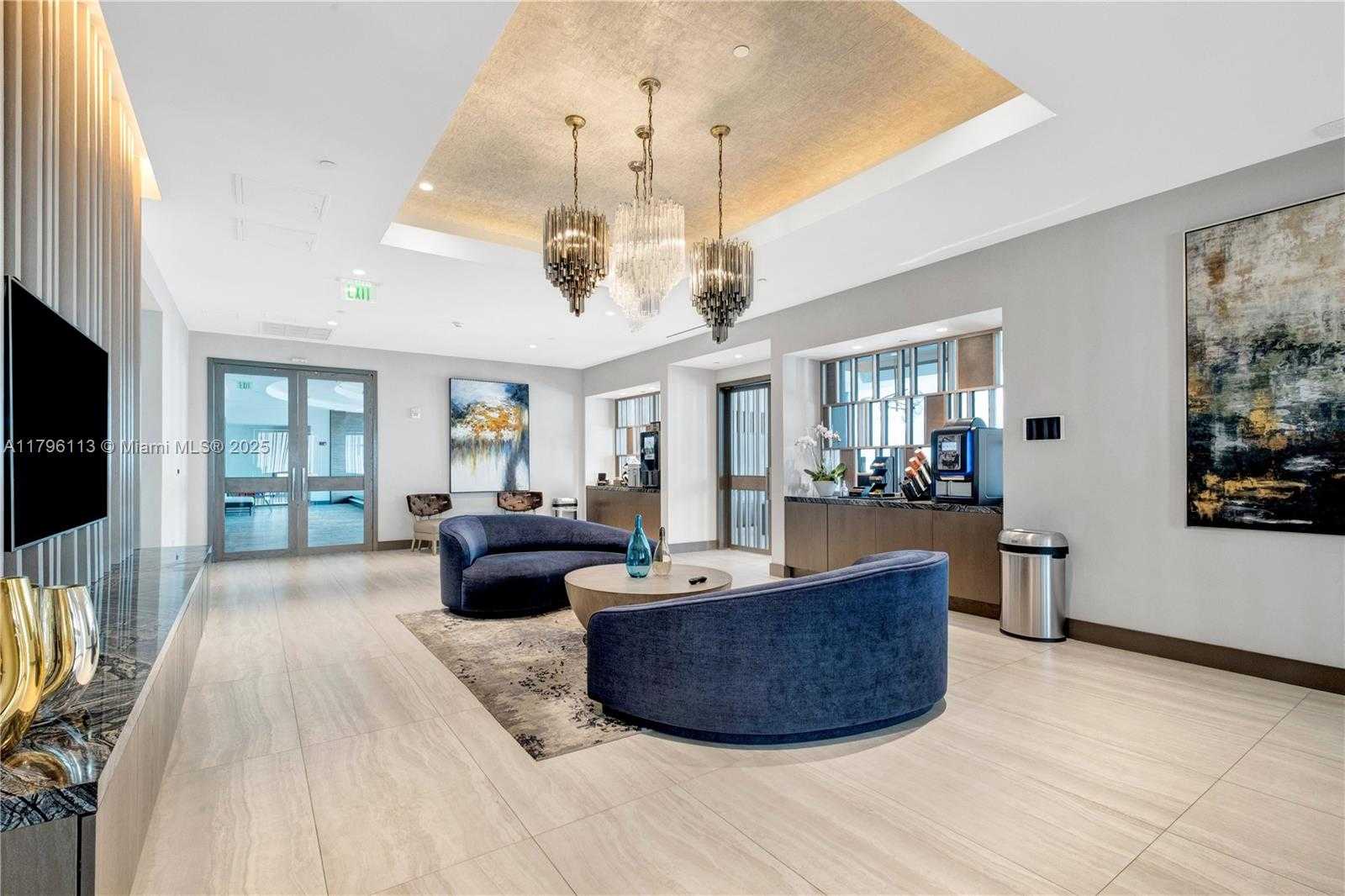 Small Image of 100 SOUTH POINTE DR #2508, Miami Beach Number 27