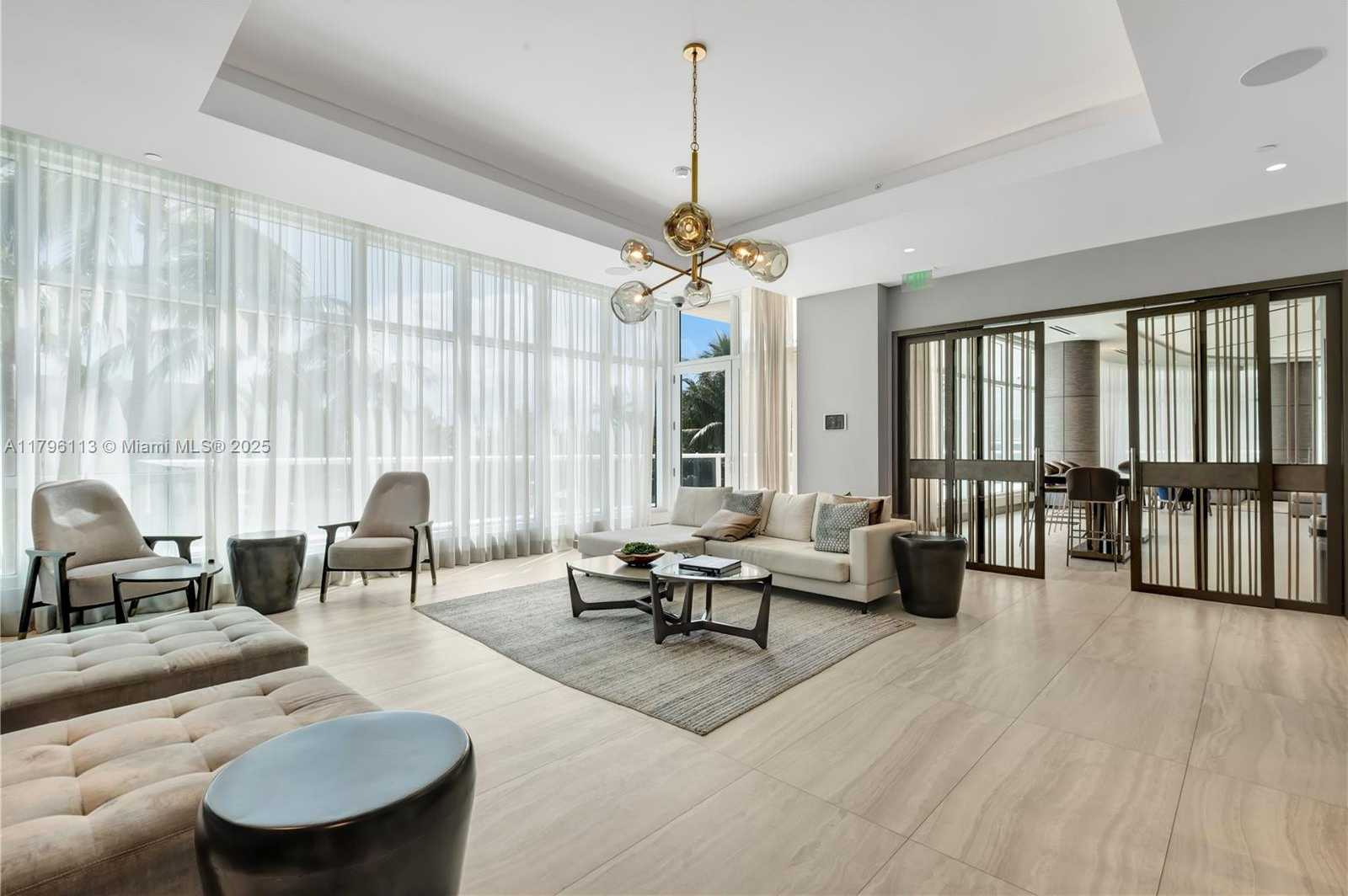 Small Image of 100 SOUTH POINTE DR #2508, Miami Beach Number 31